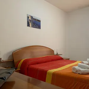apt-a-casa-di-zia-ale.lecce-hotels.com/